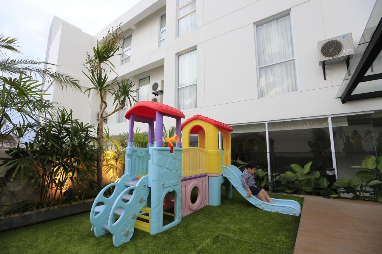 Luminor Hotel Purwokerto Exterior foto